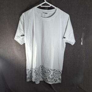 Crooks & Castle Paisley Trim Medusa Bandana White Black Graphic Tee G XL